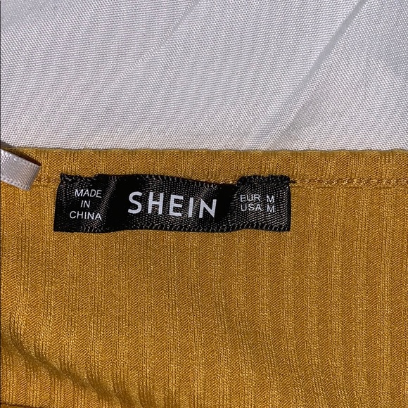 Crop top - Picture 4 of 4